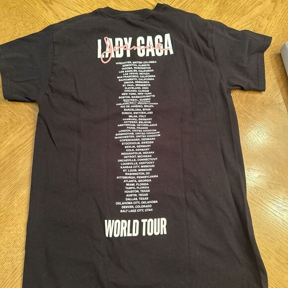 Lady Gaga Joanne World Tour T-Shirt Band Concert Tee c 2017 Size Small Y2K - Picture 3 of 5